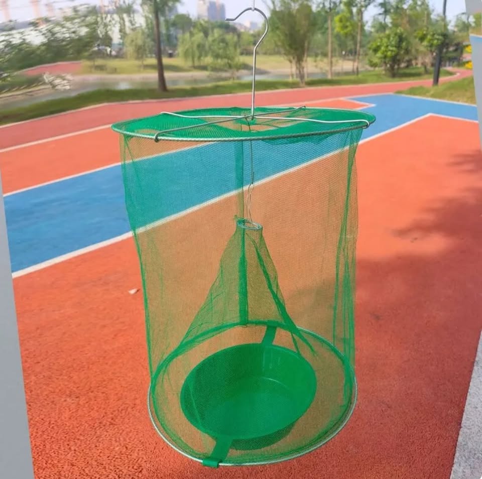 New Hanging Fly Catcher Pest Control Reusable Catcher Cage Net Garden Bird Catcher